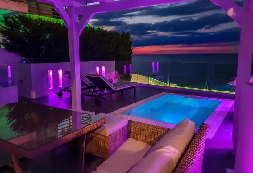 סוויטת 2 חדרי שינה, Panorama Suites & Spa   Adults Only