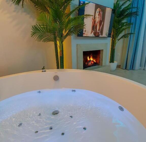 וילה דלוקס חדר שינה 1, Panorama Suites & Spa   Adults Only