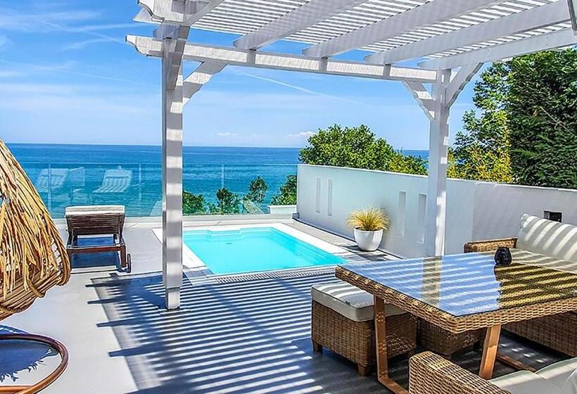 스위트 킹사이즈 침대, Panorama Suites & Spa   Adults Only