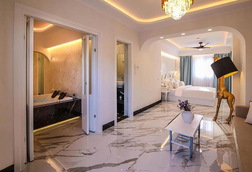 מיטת קינג בסוויטה, Panorama Suites & Spa   Adults Only