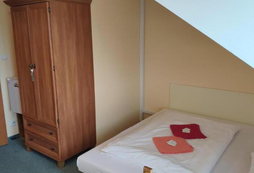 标准三人间, Pension & Restaurant Silma With Wellness