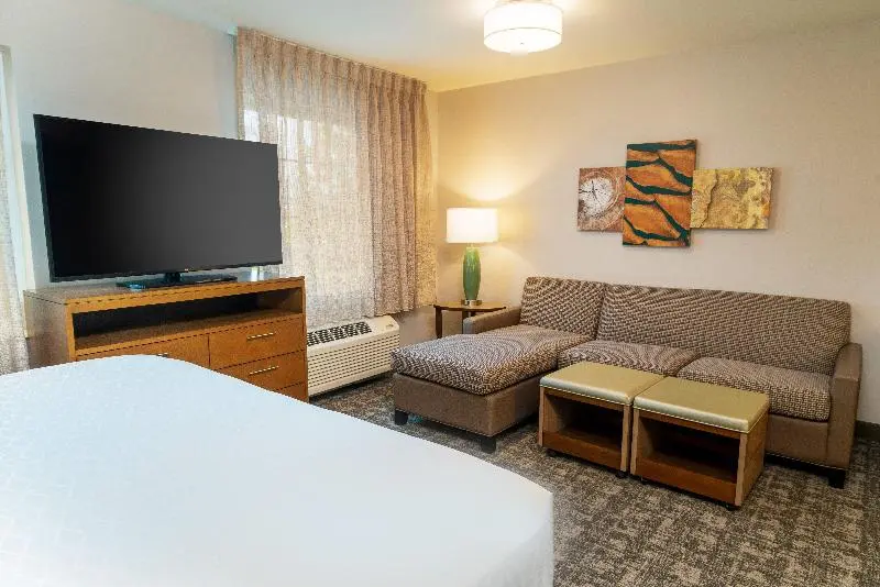 キングサイドベッドのスタンダードワンルーム, Staybridge Suites   Nashville   Franklin, An Ihg