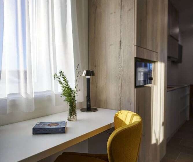 إستديو قياسى مزود بشرفة, Arancini Residence