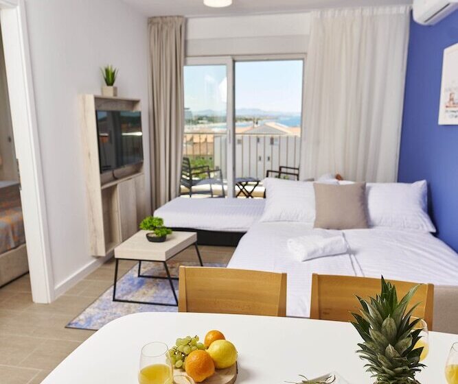 شقة غرفة نوم واحدة مطلة علي البحر مزوَّدة بشُرفة, Arancini Residence