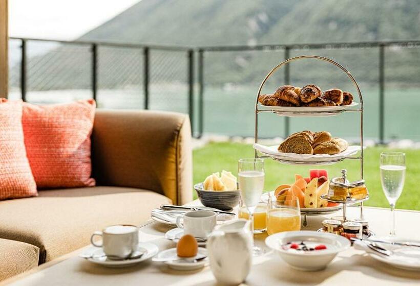 Suite with lake view, Aria Retreat & Spa   The Leading Hotels Of The World, Located Within Parco San Marco Resort