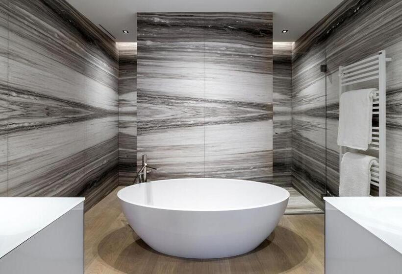 Superior suite with lake view, Aria Retreat & Spa   The Leading Hotels Of The World, Located Within Parco San Marco Resort