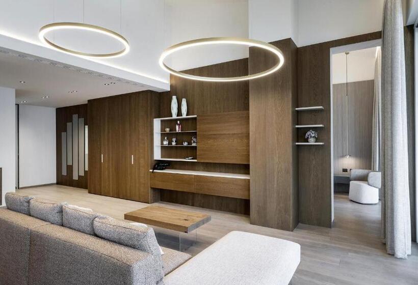 Superior suite with lake view, Aria Retreat & Spa   The Leading Hotels Of The World, Located Within Parco San Marco Resort