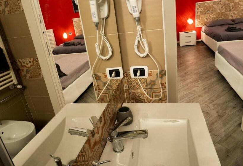 اتاق استاندارد چهار تخته, B&b Cosmoneapolitan