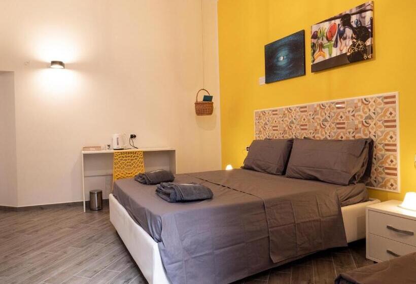 اتاق لوکس, B&b Cosmoneapolitan