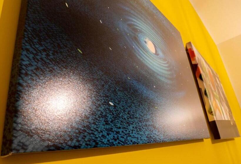 اتاق لوکس, B&b Cosmoneapolitan