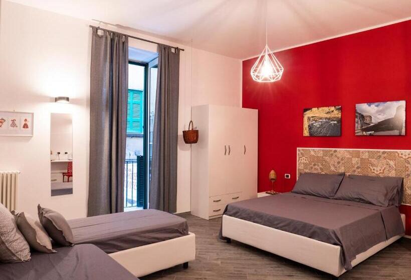 اتاق استاندارد چهار تخته, B&b Cosmoneapolitan