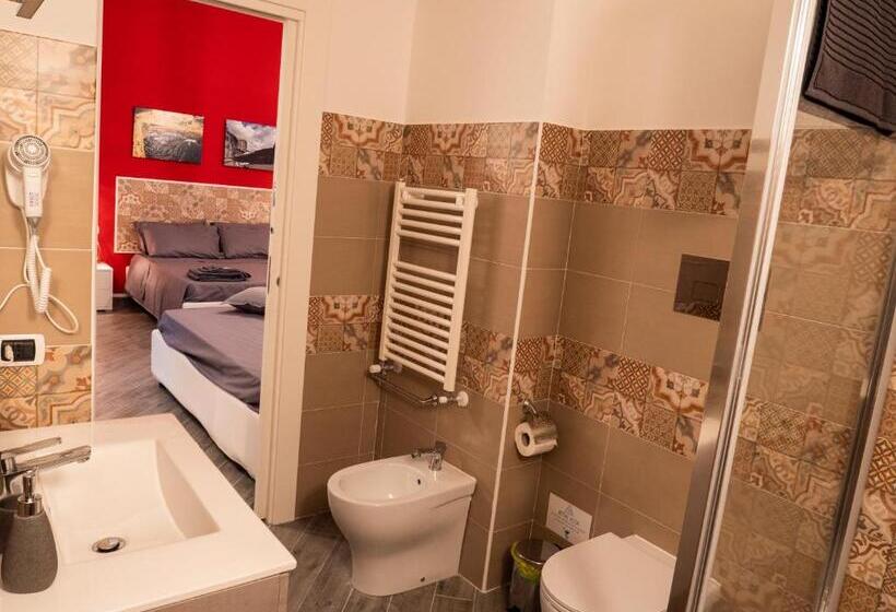 اتاق استاندارد چهار تخته, B&b Cosmoneapolitan