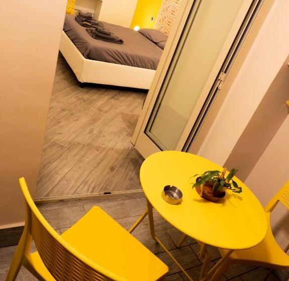 اتاق لوکس, B&b Cosmoneapolitan