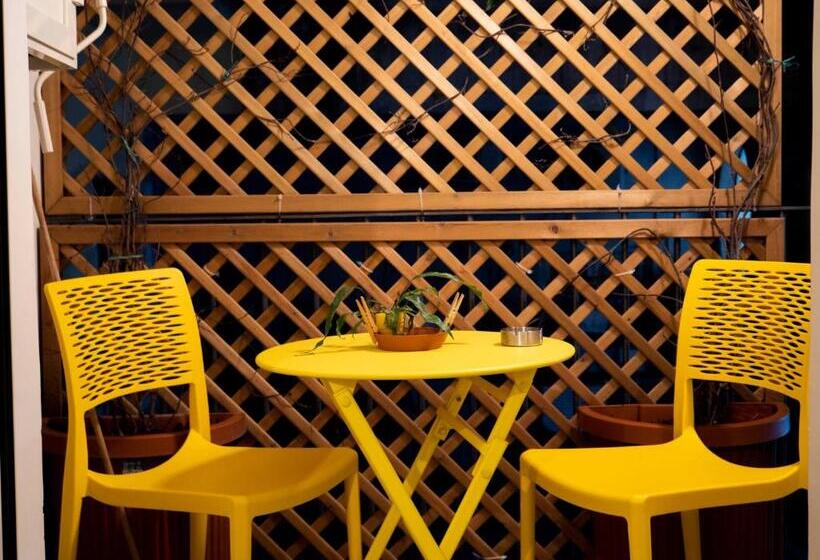 اتاق لوکس, B&b Cosmoneapolitan