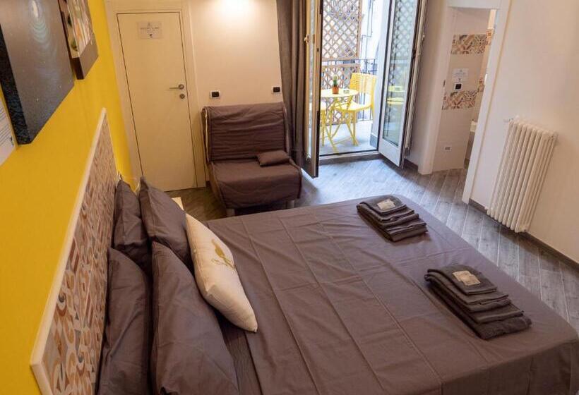 اتاق لوکس, B&b Cosmoneapolitan