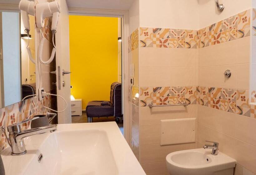 اتاق لوکس, B&b Cosmoneapolitan