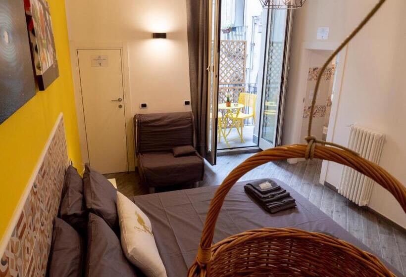 اتاق لوکس, B&b Cosmoneapolitan