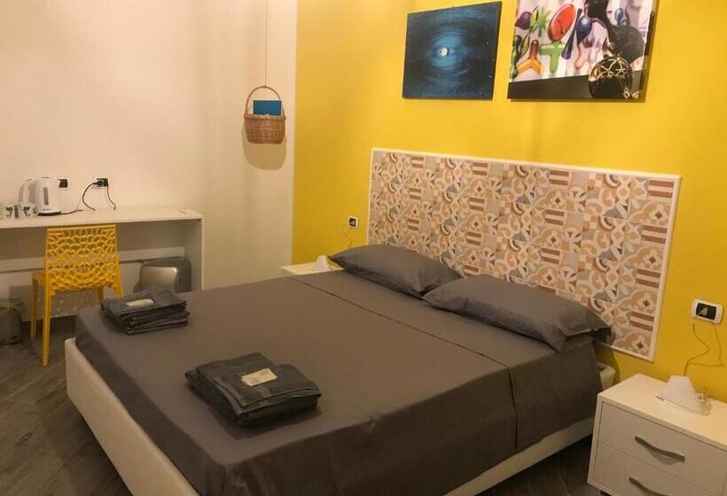 اتاق لوکس, B&b Cosmoneapolitan