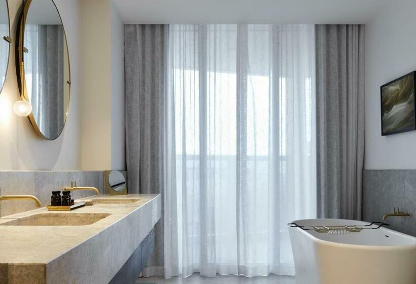 스위트, Eos By Skycity