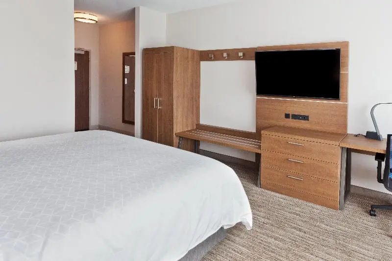 身障者適用スタンダードルーム, Holiday Inn Express & Suites   Fayetteville, An Ihg