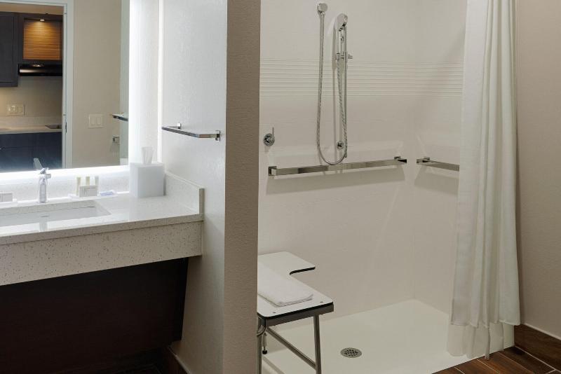 스탠다드 스튜디오 킹침대, Towneplace Suites Columbus Hilliard