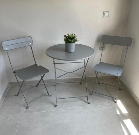 חדר קלאסי לארבעה, Rania Apartments Sea View