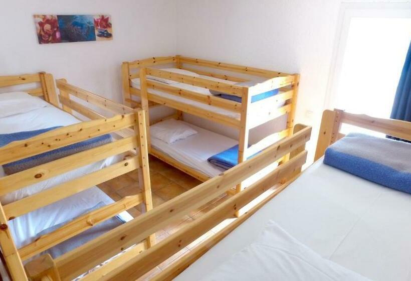 מיטה בחדר משותף, Relais Des Merveilles