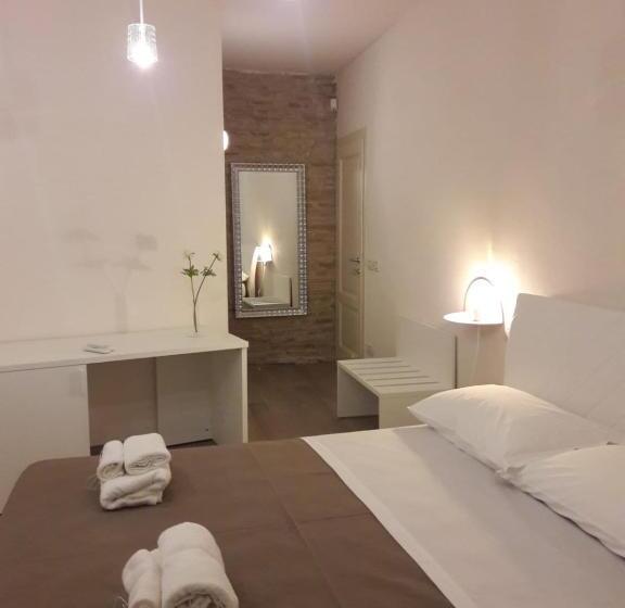 חדר סטנדרט לשלושה עם נוף לגינה, La Corte