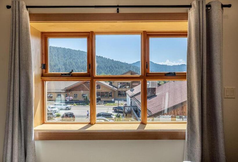 スタンダードスタジオ, Alpen Dorf Pension