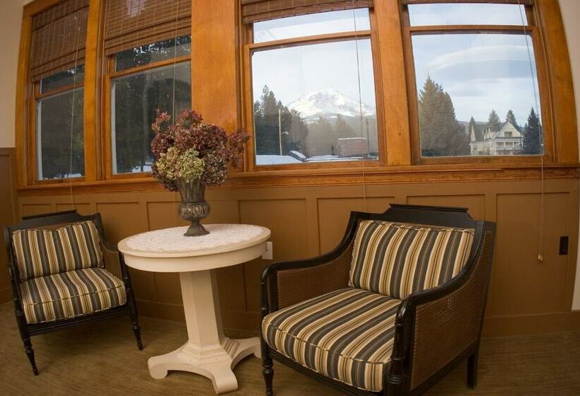 适合残疾人士使用的套间, Mccloud Mercantile