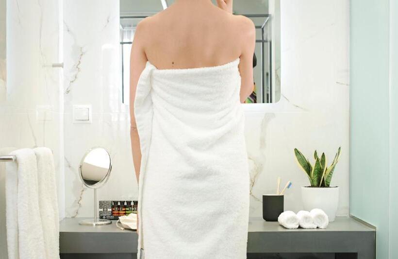 豪华房间, The Gem Society