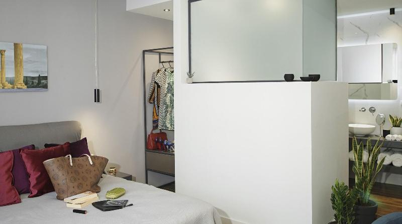 豪华房间, The Gem Society