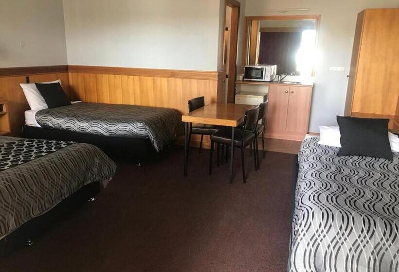 Семейный Номер, County Lodge Motor Inn