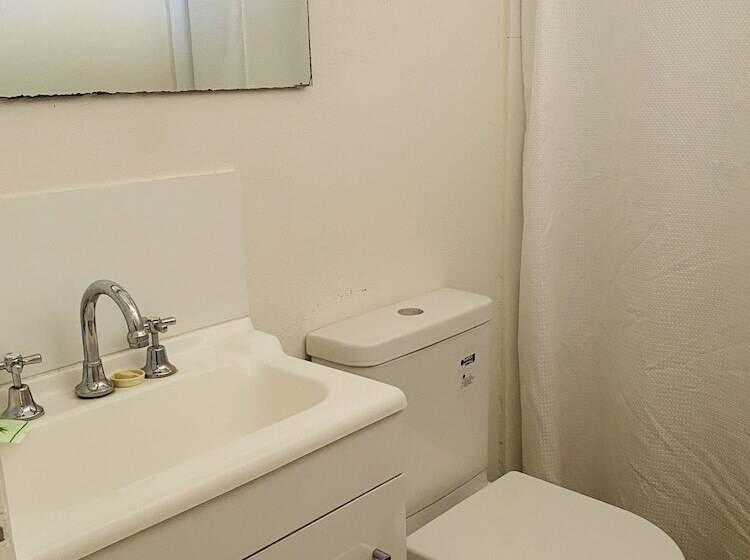 Номер Стандарт Индивидуальный, County Lodge Motor Inn