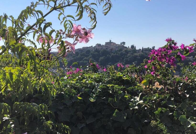 חדר סטנדרט נוף לבריכה, Les Grimaldines   Maison D Hôtes