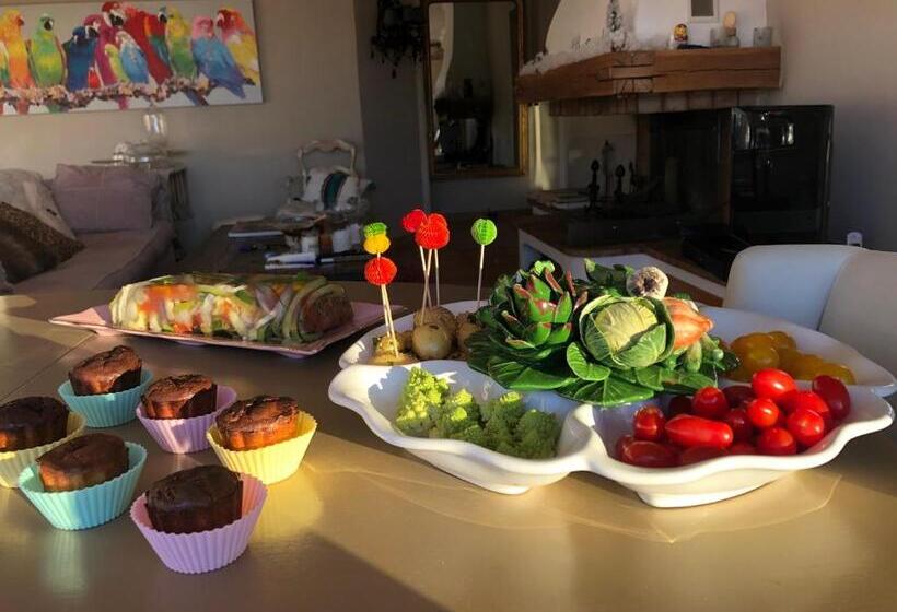 חדר סטנדרט נוף לבריכה, Les Grimaldines   Maison D Hôtes