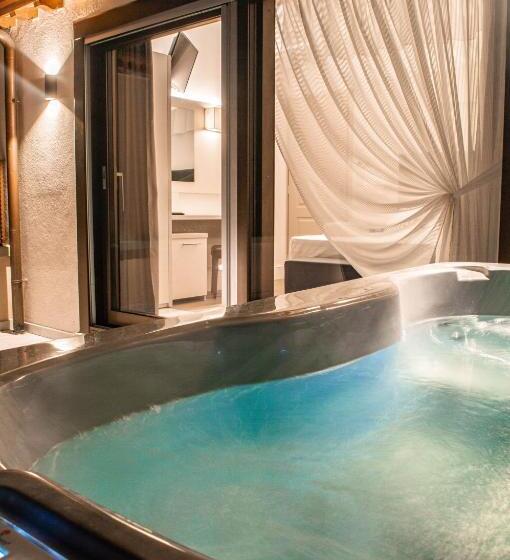 Suite with lake view, Boutique Castiglione Del Lago