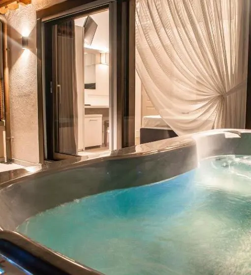 Suite with lake view, Boutique Castiglione Del Lago