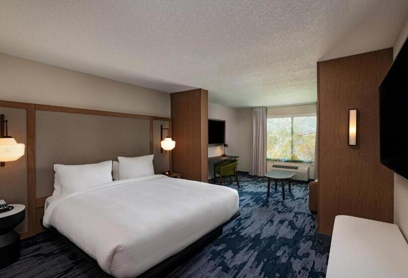 스위트 킹사이즈 침대, Fairfield Inn & Suites By Marriott Oskaloosa