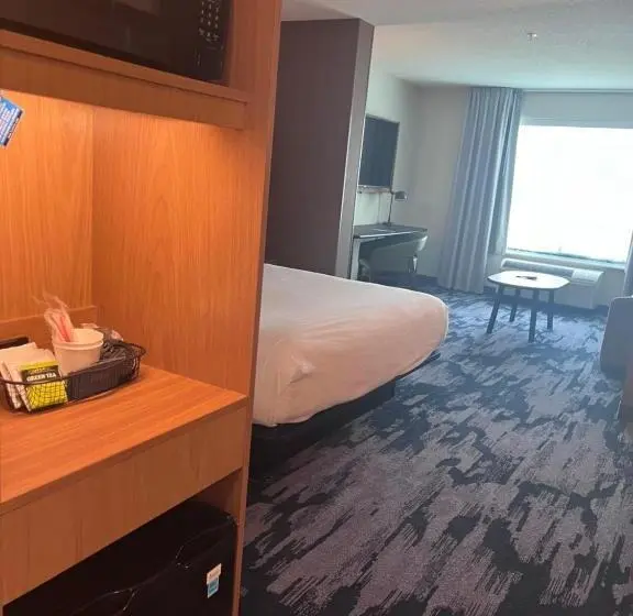 キングサイズベッドのスイートルーム, Fairfield Inn & Suites By Marriott Oskaloosa