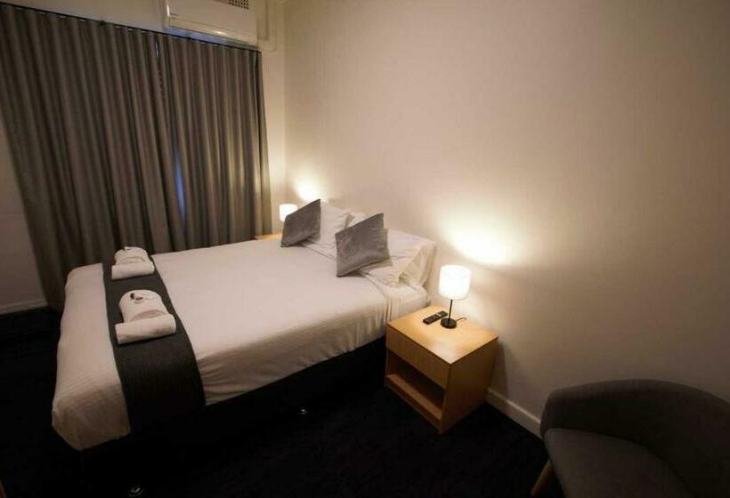 غرفة قياسية حمام مشترك, Sydney Junction