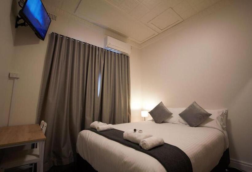 غرفة قياسية حمام مشترك, Sydney Junction