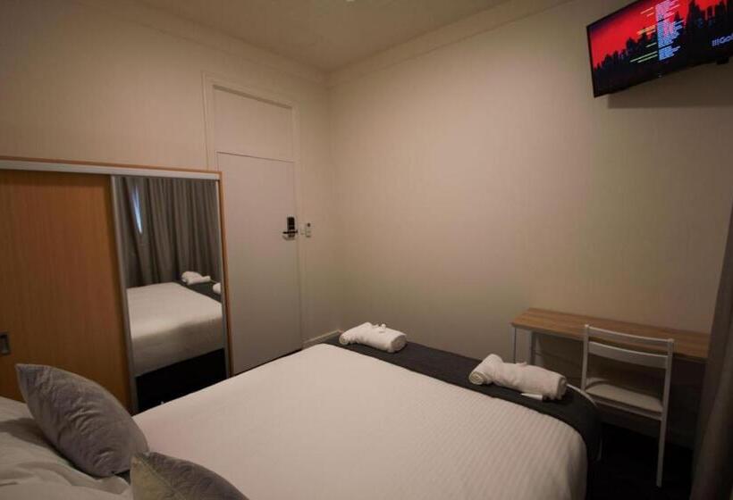 غرفة قياسية حمام مشترك, Sydney Junction