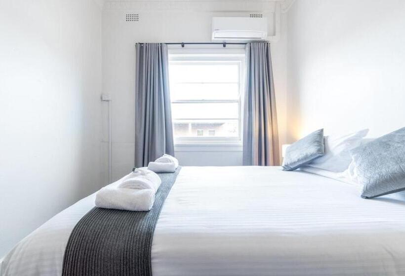 غرفة قياسية حمام مشترك, Sydney Junction