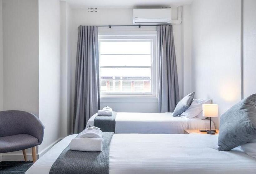 غرفة قياسية حمام مشترك, Sydney Junction