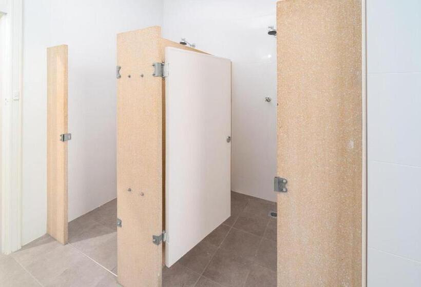 غرفة قياسية رباعية حمام مشترك, Sydney Junction