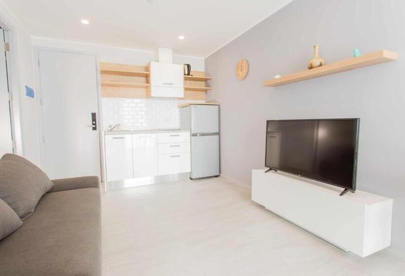 Huoneisto 1 Makuuhuone, Noon Village   Tower 2&3