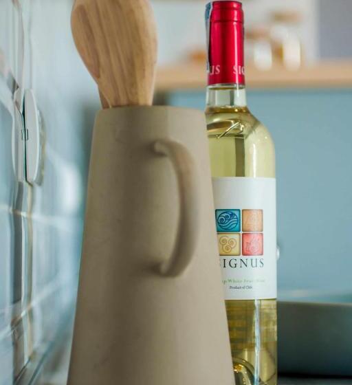 Huoneisto 1 Makuuhuone Allasnäkymä, Noon Village   Tower 2&3