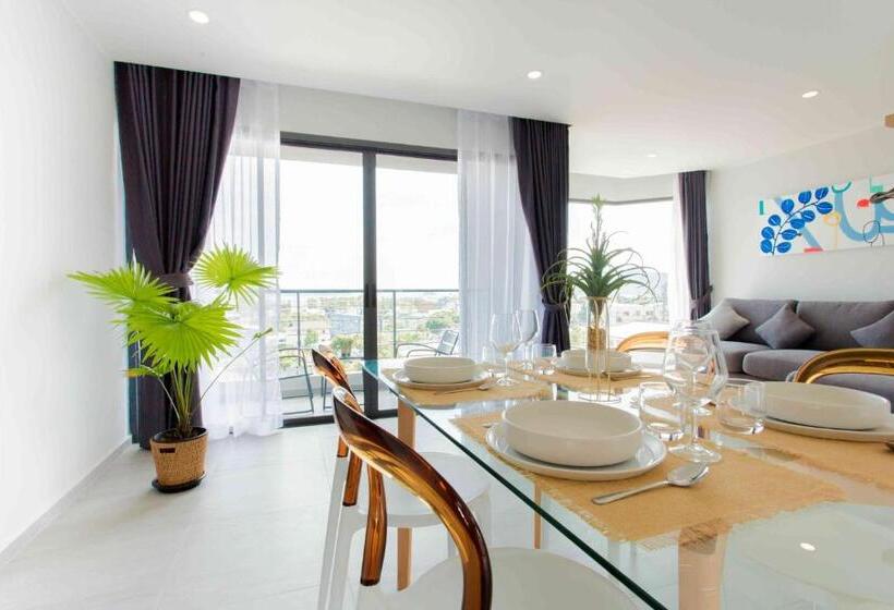 Huoneisto 1 Makuuhuone Merinäkymä, Noon Village   Tower 2&3