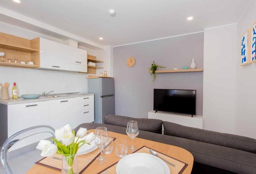 Huoneisto 1 Makuuhuone Parveke, Noon Village   Tower 2&3